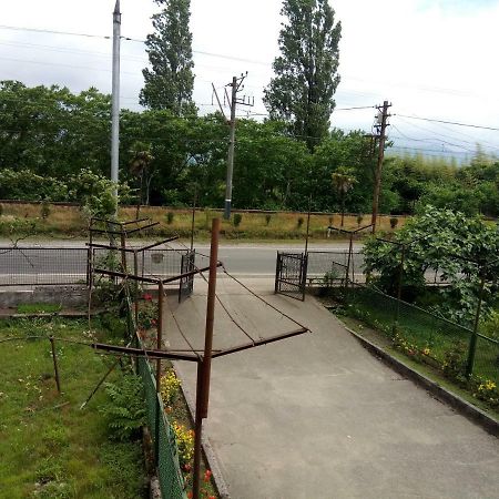 Julia Guest House Kobuleti Bagian luar foto