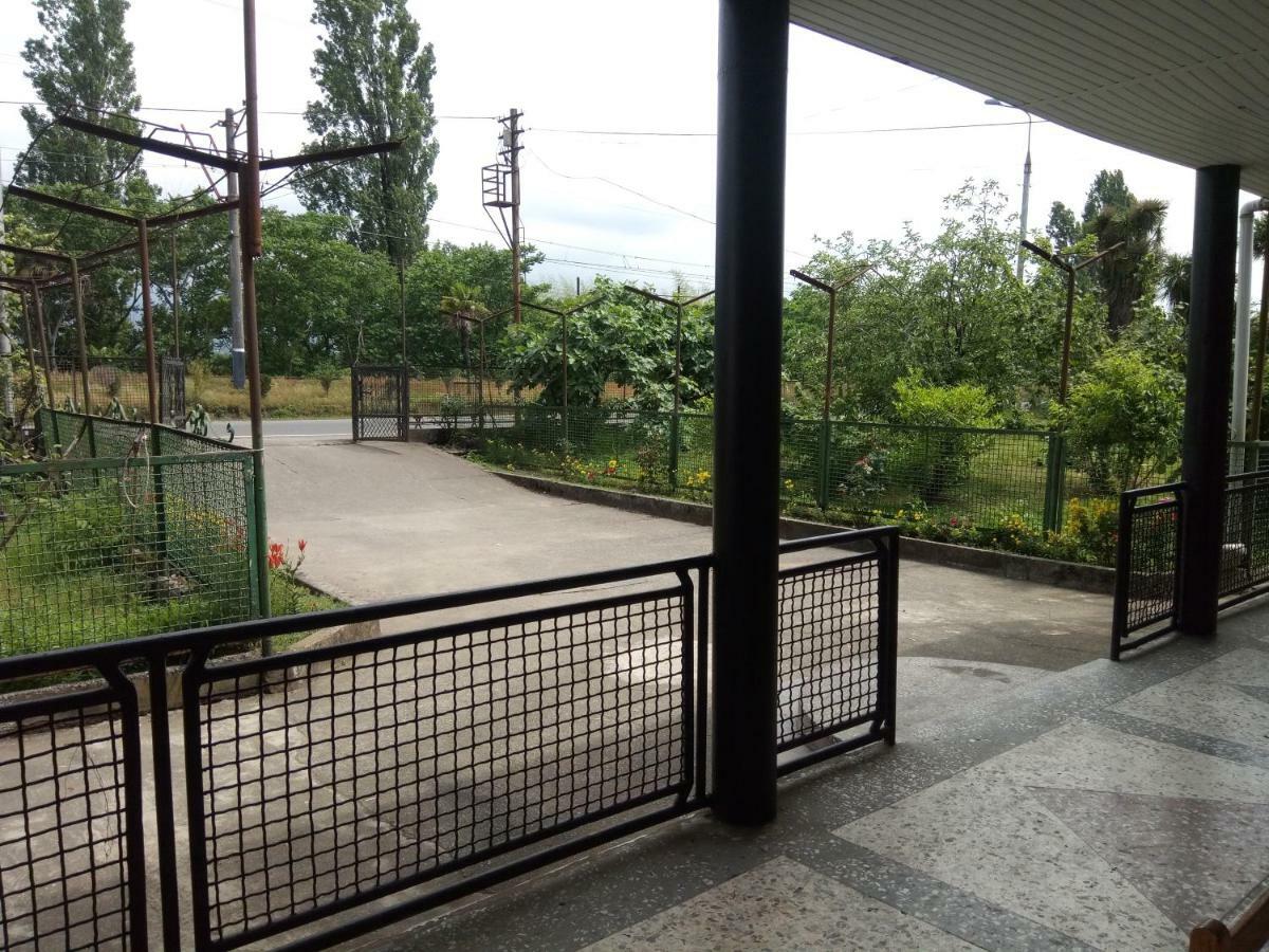 Julia Guest House Kobuleti Bagian luar foto