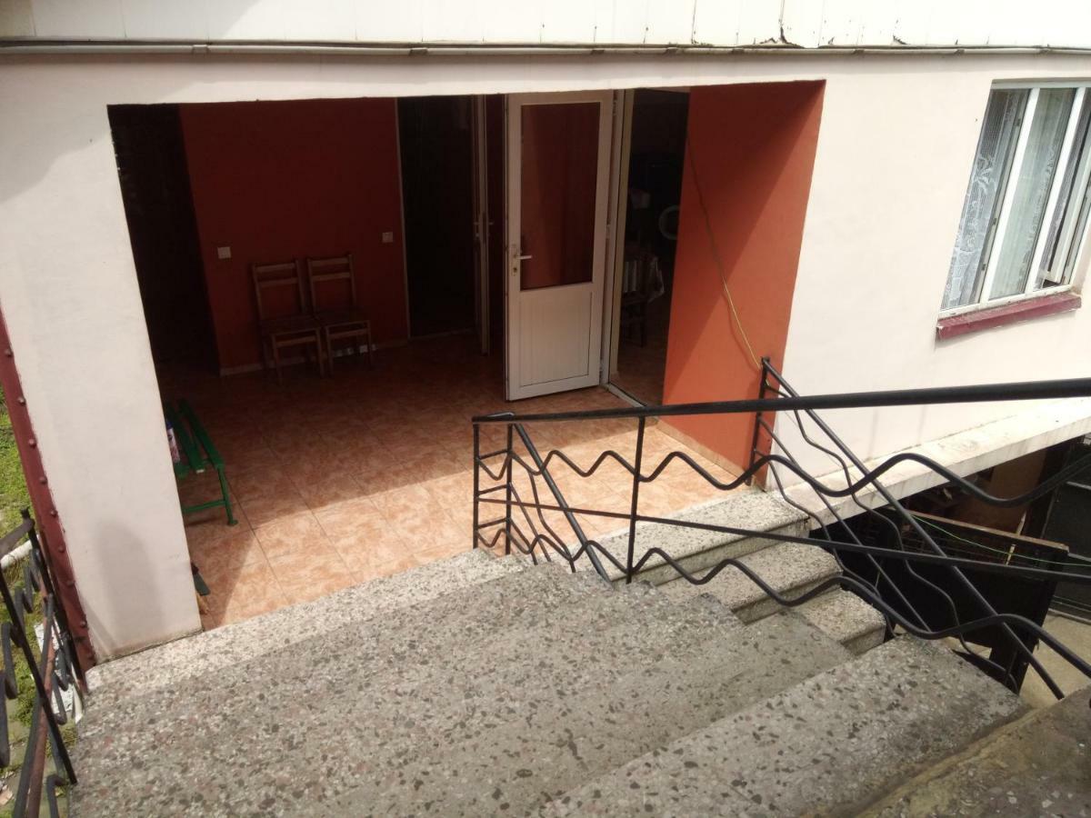 Julia Guest House Kobuleti Bagian luar foto