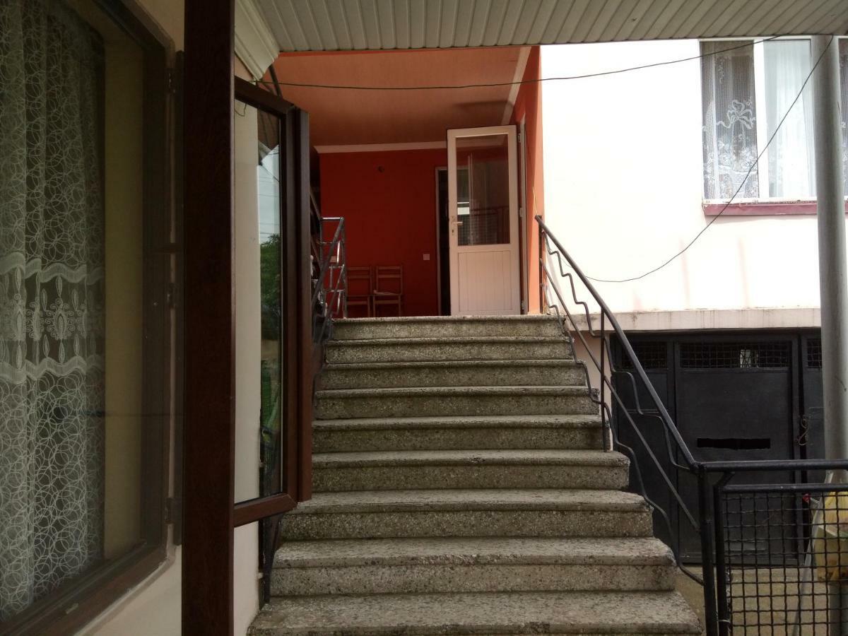 Julia Guest House Kobuleti Bagian luar foto